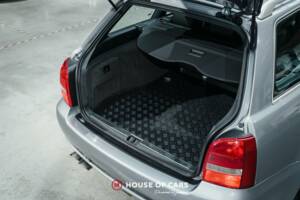 Bild 13/24 von Audi RS4 Avant (2001)