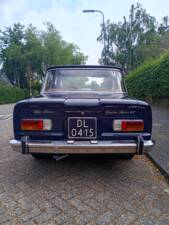 Image 4/15 of Alfa Romeo Giulia Super 1.3 (1972)