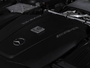 Image 19/49 of Mercedes-AMG GT-S (2015)