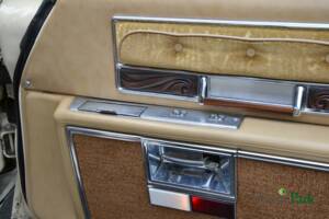 Image 23/50 de Buick Electra 225 Hardtop (1976)