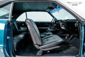 Image 13/16 of Oldsmobile Toronado (1967)