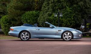 Immagine 2/46 di Aston Martin DB 7 Vantage Volante (2000)