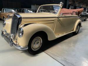 Image 28/36 de Mercedes-Benz 220 Cabriolet B (1952)