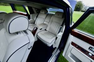 Image 45/50 of Rolls-Royce Phantom VII (2009)