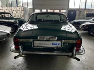 Image 6/47 of Jaguar XJ 6 C 4.2 (1976)