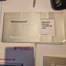 Immagine 119/162 di Mercedes-Benz 230 CE (1989)