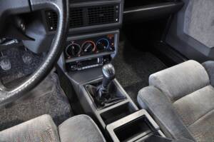 Image 20/34 de Alfa Romeo 75 2.0 Twin Spark (1987)