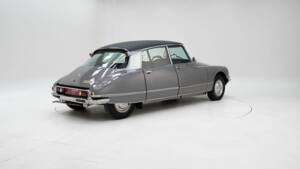 Image 2/15 of Citroën DS 23 IE (1974)