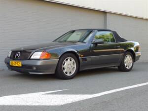 Image 2/96 of Mercedes-Benz 300 SL (1992)