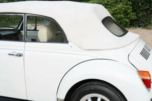 Image 15/50 of Volkswagen Käfer 1303 &quot;Champagne Edition&quot; (1977)