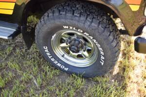 Image 6/17 of Toyota Land Cruiser FJ 62 (1987)