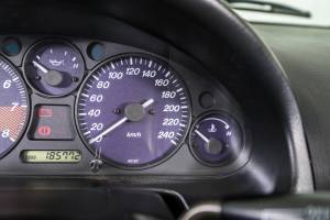 Immagine 25/50 di Mazda MX-5 1.6 (1999)