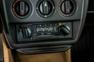 Obraz 25/50 pojazdu Mercedes-Benz 190 D (1986)