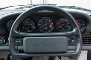Image 30/52 of Porsche 911 Carrera 3.2 (1989)