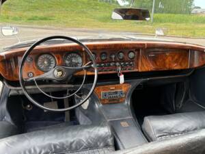 Image 5/20 of Jaguar Mk X 3.8 (1963)