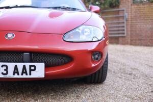 Image 23/50 de Jaguar XKR (2000)