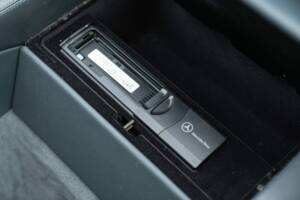 Image 50/50 of Mercedes-Benz SL 500 (2001)