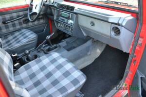 Image 20/50 of Mercedes-Benz 200 GE (SWB) (1987)