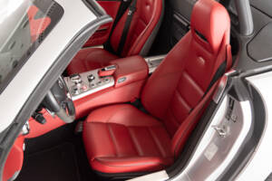 Image 29/48 of Mercedes-Benz SLS AMG Roadster (2012)