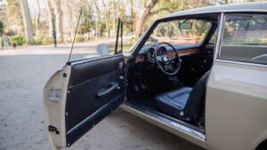 Image 18/54 of Alfa Romeo Giulia GT 1300 Junior (1972)