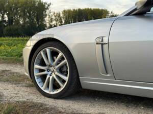 Image 63/84 de Jaguar XK 4.2 (2006)