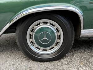 Afbeelding 17/46 van Mercedes-Benz 220 SE b (1961)