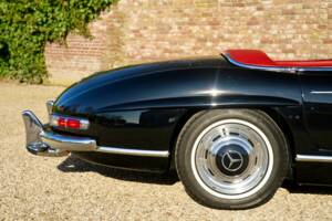 Image 16/50 of Mercedes-Benz 300 SL Roadster (1959)