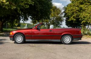 Immagine 8/23 di BMW 318i (1995)