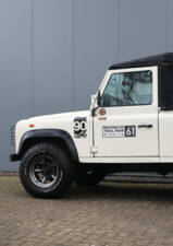 Bild 24/39 von Land Rover 90 (1989)