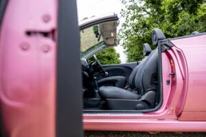 Image 25/29 of Nissan Micra C+C 1.6 (2006)