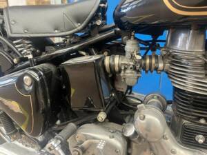 Immagine 13/17 di Royal Enfield DUMMY (2004)