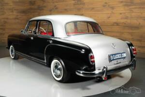 Image 4/19 de Mercedes-Benz 220 a (1955)
