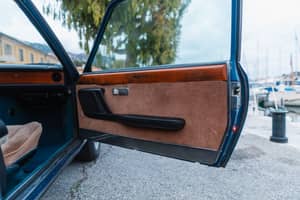 Image 33/37 of FIAT 130 Coupé (1974)