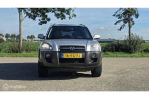 Image 6/46 of Hyundai Tucson 2.0i 4WD (2005)