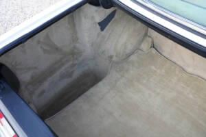 Image 25/50 of Mercedes-Benz 560 SEC (1987)