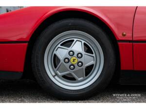 Bild 32/41 von Ferrari 328 GTS (1989)