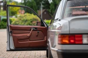 Bild 20/62 von Mercedes-Benz 190 E (1983)