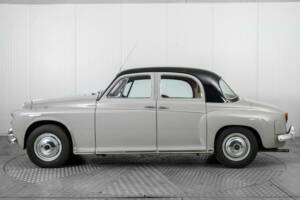 Image 9/50 de Rover 100 (1962)