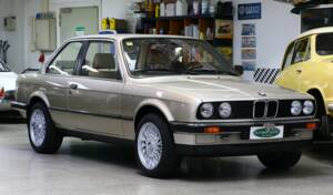 Afbeelding 3/40 van BMW 318i (1987)