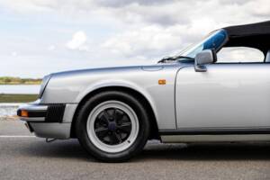 Image 7/132 of Porsche 911 Speedster 3.2 (1989)