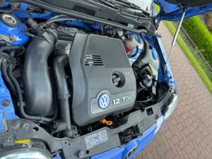 Bild 7/21 von Volkswagen Lupo 1.2 TDI 3L (2002)