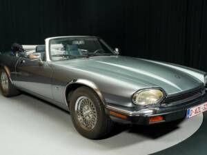 Image 1/8 de Jaguar XJS 5.3 V12 (1992)
