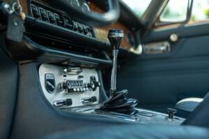Image 43/50 de Jaguar XJ 6 4.2 (1970)