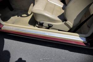 Bild 54/79 von Mercedes-Benz E 220 (1996)