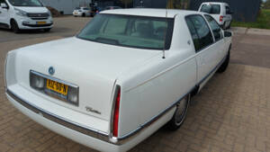 Bild 3/8 von Cadillac DeVille Concours (1995)