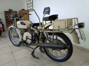 Image 16/36 of Moto Guzzi DUMMY (1976)