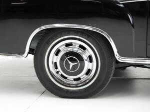 Immagine 14/15 di Mercedes-Benz 220 S Cabriolet (1959)