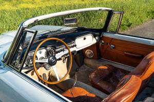 Bild 25/42 von Lancia Flaminia GT 2.8 3C Touring (1966)