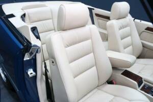 Bild 18/30 von Mercedes-Benz 300 CE-24 (1993)