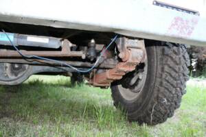 Image 11/33 of Land Rover 88 (1984)